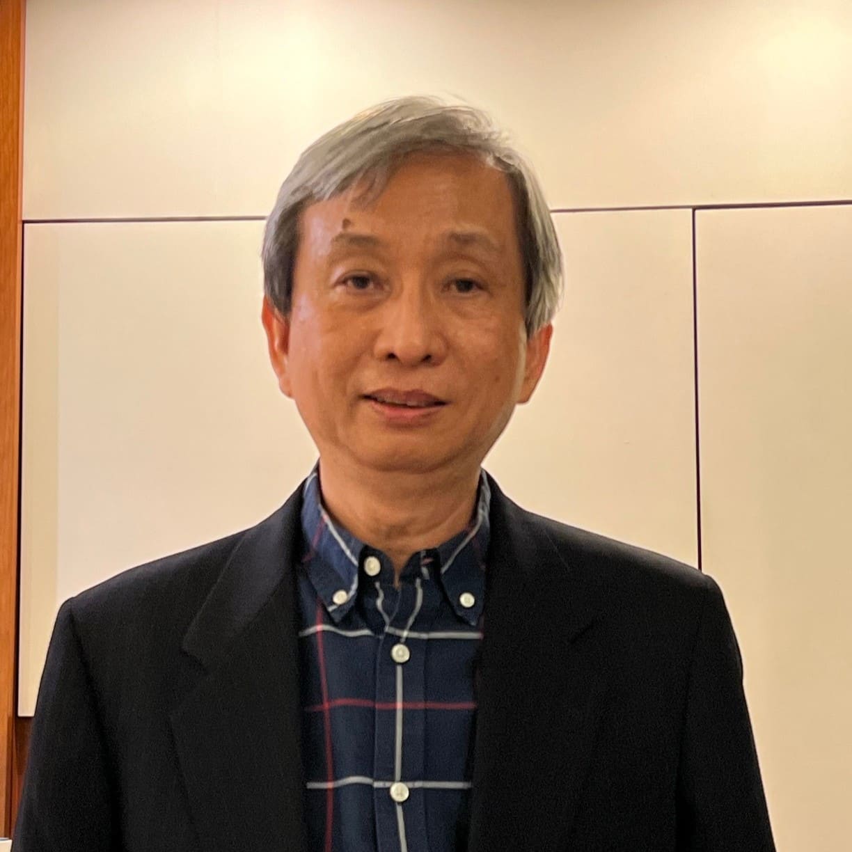 郭啟東國立中山大學物理學系（所）